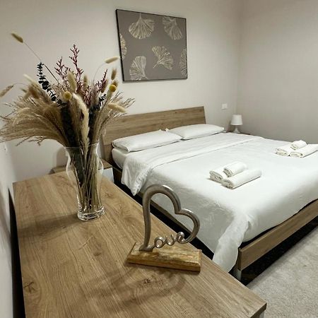 Apartamento Edens House Con Parcheggio Privato Gratuito Rapallo Exterior foto
